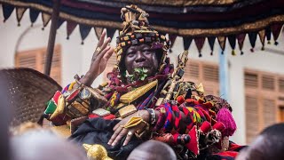 Otumfuo Osei Tutu II dancing in Batakari Keseɛ [upl. by Elleined]