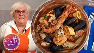 Zuppa di Pesce  Ricetta VELOCE e GOLOSA [upl. by Asillim]