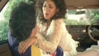 Main Aurat Tu Aadmi Full Song  Honeymoon  Rishi Kapoor Varsha Usgaonkar [upl. by Lamrej]