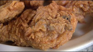 Chicagos Best Fried Chicken 5 Loaves Eatery [upl. by Htomit]