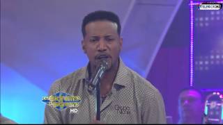 Un Dia Después  Victor Gonzalez tocando con Grupo Niche  Santo Domingo RD 2016  Live HD [upl. by Arabella549]