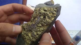 Chalcopyrite Beautiful mineral sample  Calcopirita  Oro de los locos  tontos халькопирит [upl. by Aihppa]