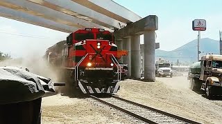 MUST SEE Ferromex Train Run very very fast 4021 4679 2038 and dpu 4044 [upl. by Ecyle]