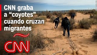 Así cruzan los quotcoyotesquot a personas en la frontera CNN graba operación de tráfico de inmigrantes [upl. by Yonit]