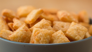 Easy Cheesy Crackers [upl. by Daggett]